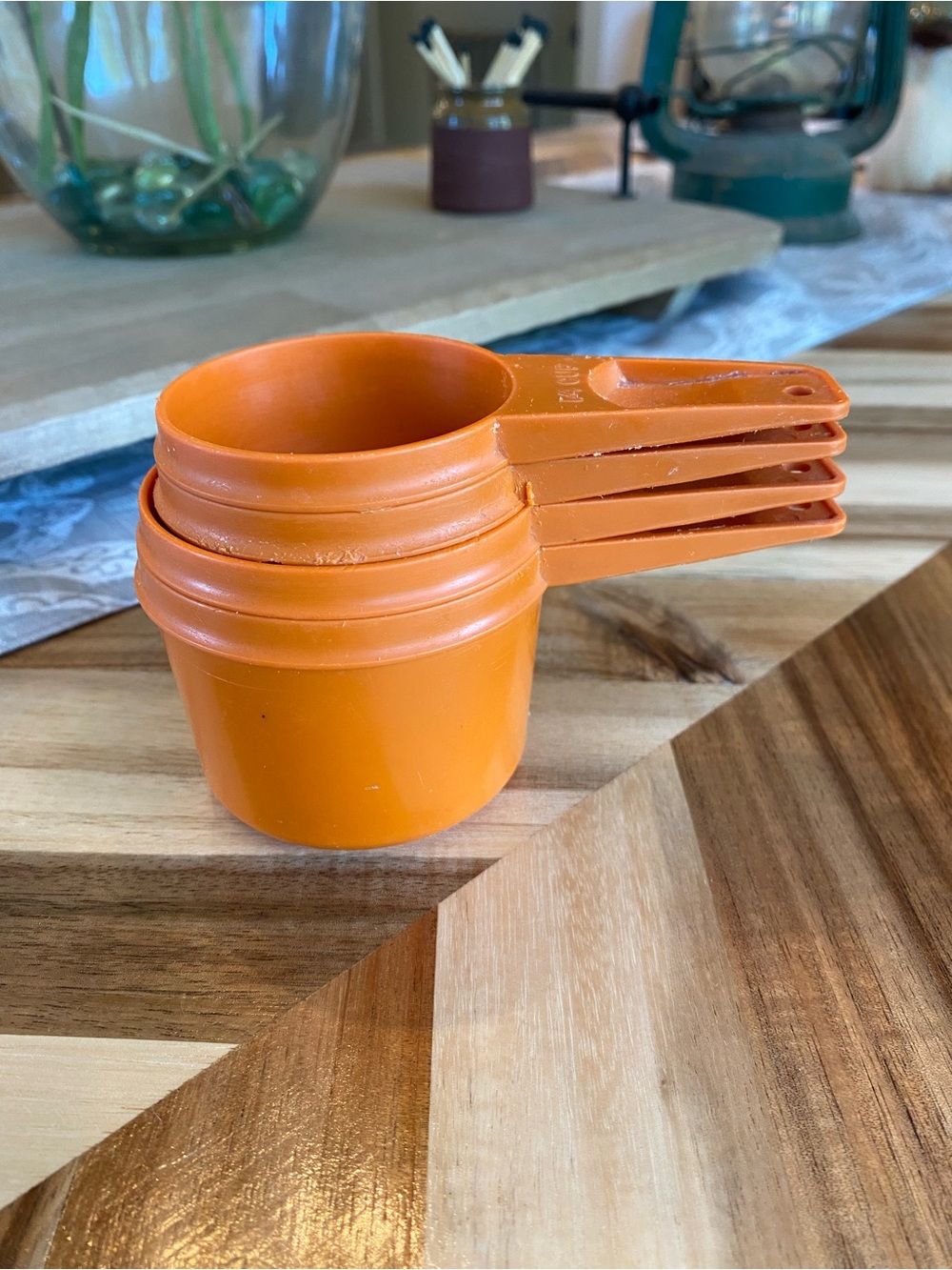 Vintage Tupperware Orange Nesting Plastic Measuring Cup Set 4pc 1/4 1/3 2/3 3/4